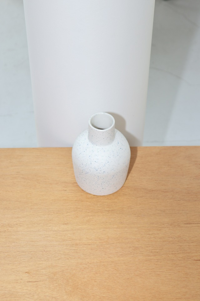 round vase(blue dot)