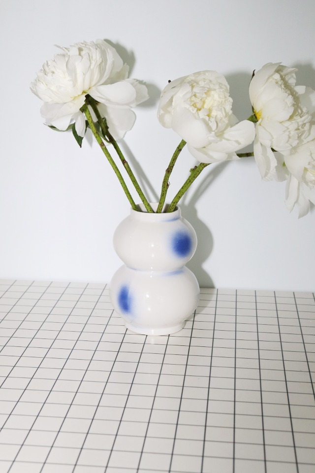 jar vase(blue spot)
